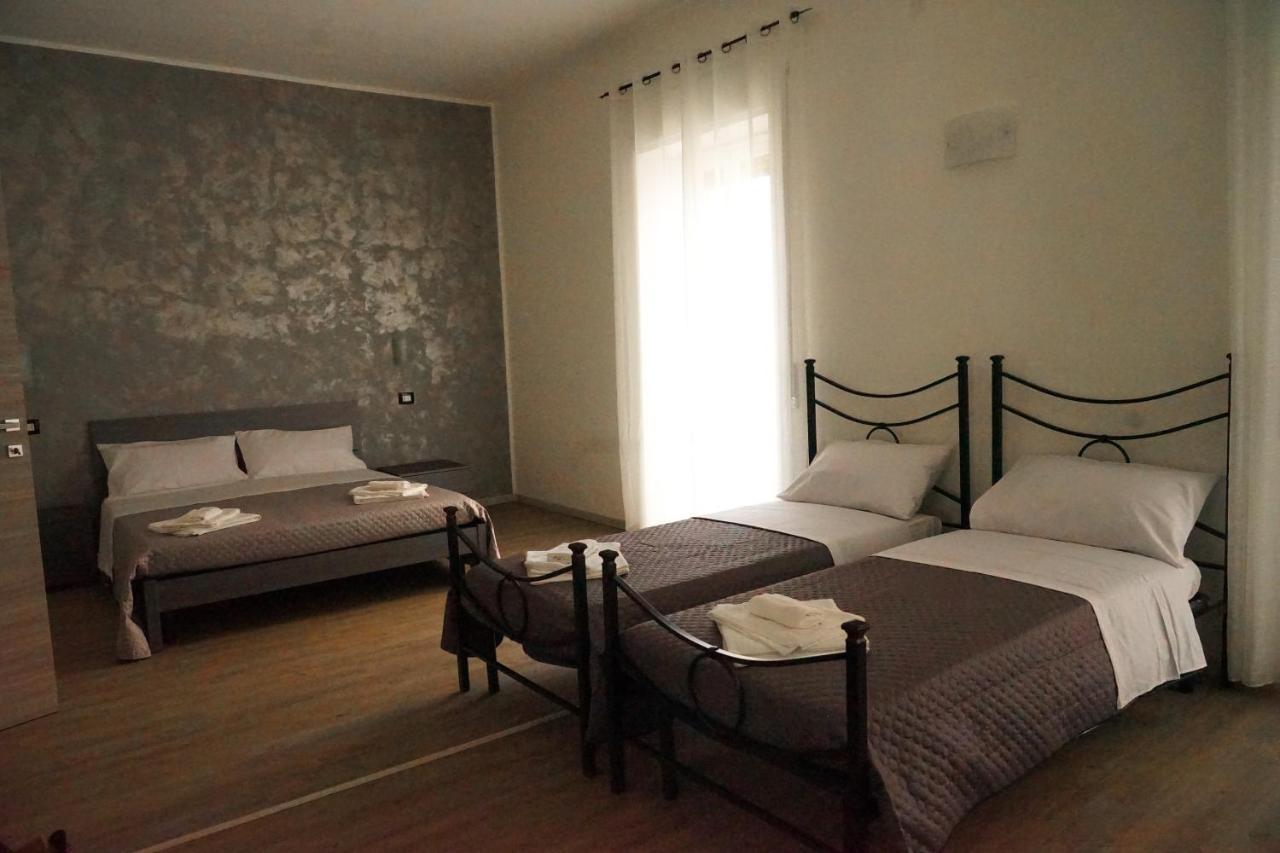 La Residenza Di Adamo Bed & Breakfast Syracuse Bagian luar foto